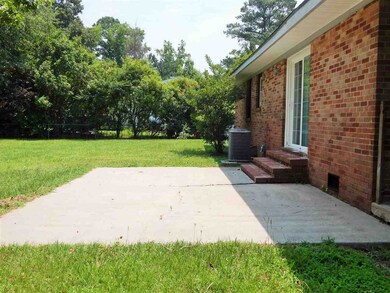 305 Lakewood Dr, Jacksonville, NC 28546 - photo 6