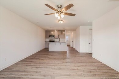 858 Wolf Run Park Blvd, Jeffersonville, IN 47130 - photo 4