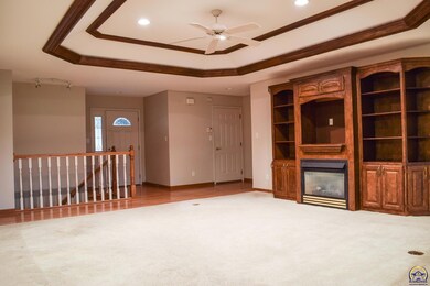 4435 SW Colly Creek Dr, Topeka, KS 66610 - photo 2