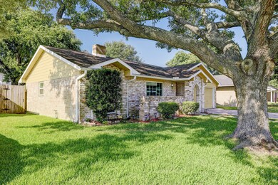 9958 Kirkshire Dr, Houston, TX 77089 - photo 2