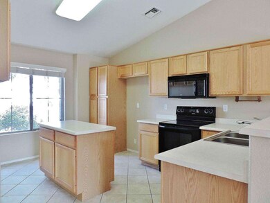 4 Kitchen 1
