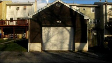 593 Manatawny St, Pottstown, PA 19464 - photo 3