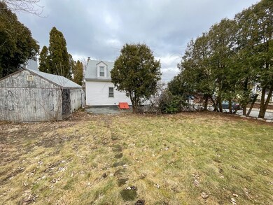 335 Tecumseh St, Fall River, MA 02721 - photo 5