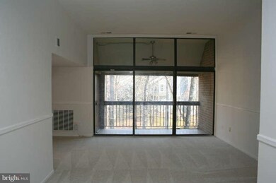 1661 Parkcrest Cir unit 5A/300, Reston, VA 20190 - photo 3