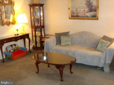 1010 Brookwood Ln, Glenolden, PA 19036 - photo 4