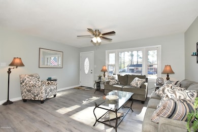 723 Dennis Rd, Jacksonville, NC 28546 - photo 2