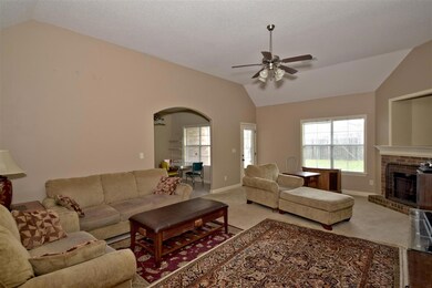 LIVING ROOM/ DEN