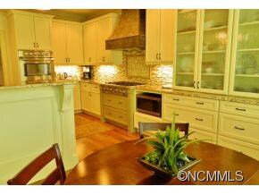 Tremendous Kitchen