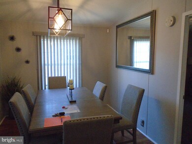 157 Robin Dr, Paulsboro, NJ 08066 - photo 5