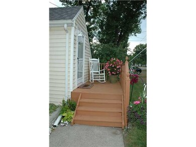 2810 Homeyer Rd, North Tonawanda, NY 14120 - photo 3