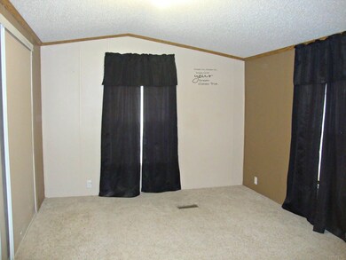 11517 Boggs Cir W, Loogootee, IN 47553 - photo 7