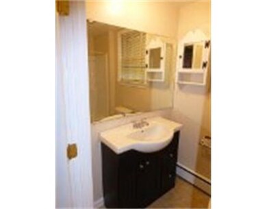 28 Whitney St unit 1, Milford, MA 01757 - photo 2