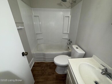 2106 Ratcliffe Ave, Louisville, KY 40210 - photo 6