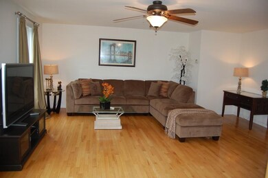 33 Daffodil Ct unit 207, South Grafton, MA 01560 - photo 5