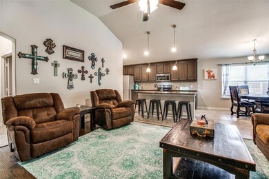 1010 Montrose Ave, Gainesville, TX 76240 - photo 4