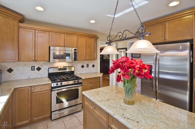 017_KITCHEN