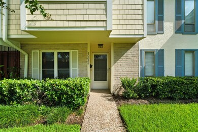 10333 Longmont Dr unit 35/3, Houston, TX 77042 - photo 2