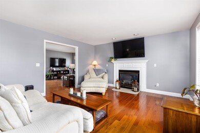 857 Bryant Rd, Manchester, NH 03109 - photo 7