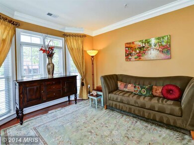 910 Slaters Ln unit 12, Alexandria, VA 22314 - photo 3