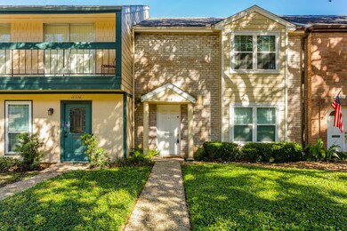 10318 Briar Forest Dr unit 28/4, Houston, TX 77042 - photo 2