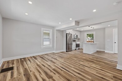 2024-6-27 872 Ann St 011