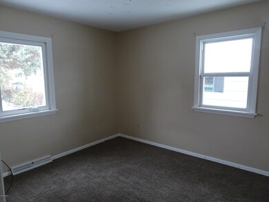 1103 S 19th St, Grand Forks, ND 58201 - photo 3