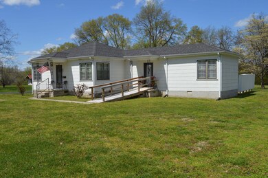 120 Pickle St, Shelbyville, TN 37160 - photo 3