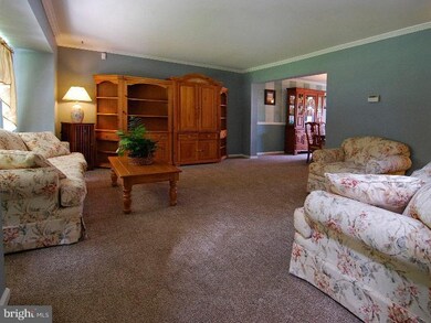 105 Annamarie Dr, Morrisville, PA 19067 - photo 3