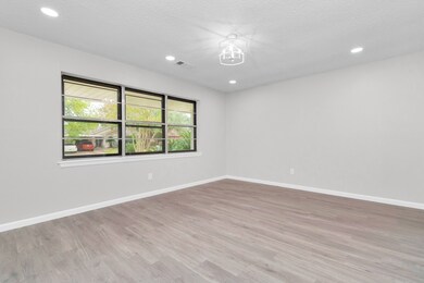 11002 Overlea Dr, Houston, TX 77089 - photo 4