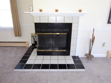 48 Walnut Cir, MerriMacK, NH 03054 - photo 5