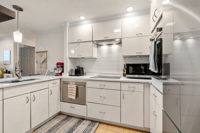 Winchester House Condominiums unit 806, Brookline, MA 02446 - photo 4