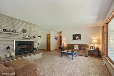 8806 Lee St, Crown Point, IN 46307 - photo 2