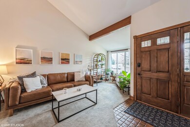 05_599DomkeDrive_1_LivingRoom_HiRes