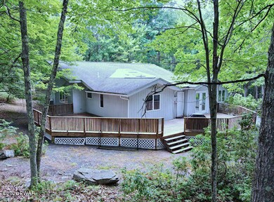 805 Falling Brook Ct, Hawley, PA 18428 - photo 3