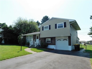 3322 Thomas St, Whitehall, PA 18052 - photo 2
