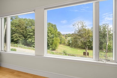 27 Hamilton Place, Needham Heights, MA 02494 - photo 3