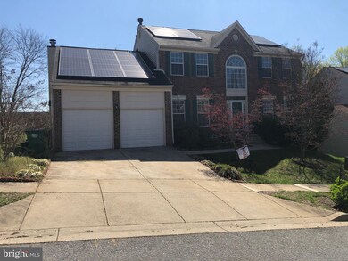 5713 Silk Tree Dr, Riverdale, MD 20737 - photo 2