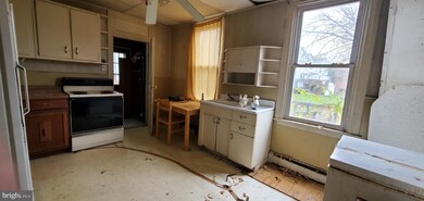 424 Oliver St, Newport, PA 17074 - photo 7