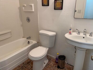 Full Hall Bath