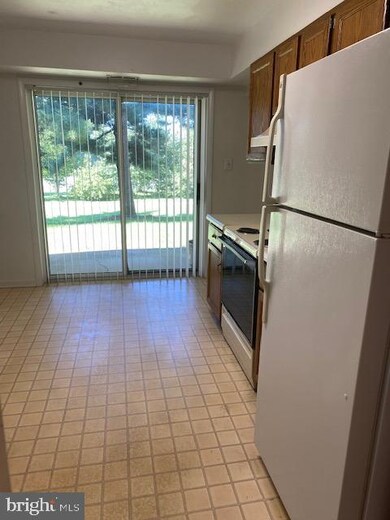 105 Chapel Ct unit 105, Walkersville, MD 21793 - photo 4