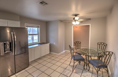 703 E 16th St, Chouteau, OK 74337 - photo 6