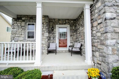 18474 Quantico Gateway Dr, Triangle, VA 22172 - photo 2