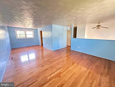 6708 Fox Meadow Rd, Gwynn Oak, MD 21207 - photo 3