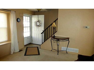 Entry/Foyer.