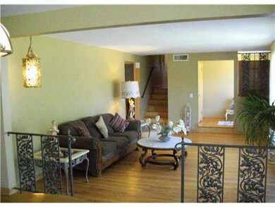 2 Elmhurst Dr, Greenville, RI 02828 - photo 4