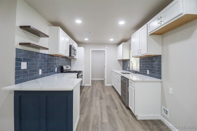 305 S 8th St, Broken Arrow, OK 74012 - photo 6