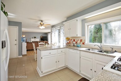 1720 Dana Point, Algonquin, IL 60102 - photo 5