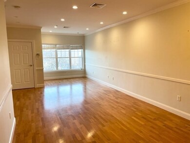 35 Commonwealth Ave unit 310, Chestnut Hill, MA 02467 - photo 4