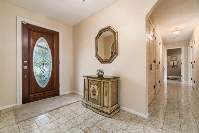 370 Naiche Ct, Columbus, OH 43213 - photo 7