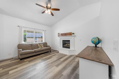 808 Ada Ct, Nampa, ID 83686 - photo 5